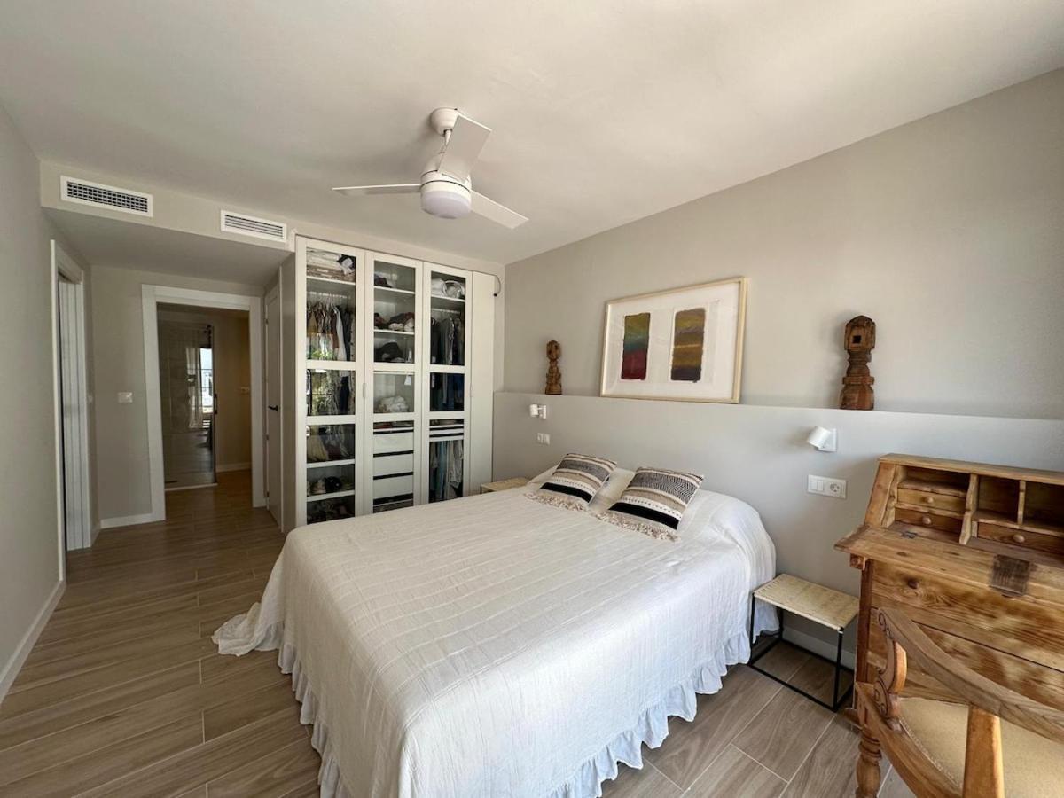 Apartamento A Bright Townhouse In The Marbellamar Residential Development