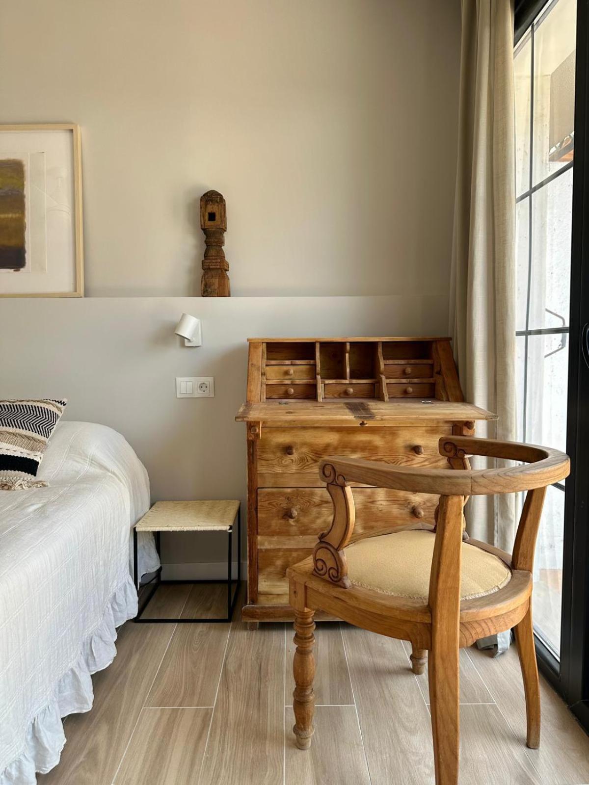 A Bright Townhouse In The Marbellamar Residential Development Apartamento