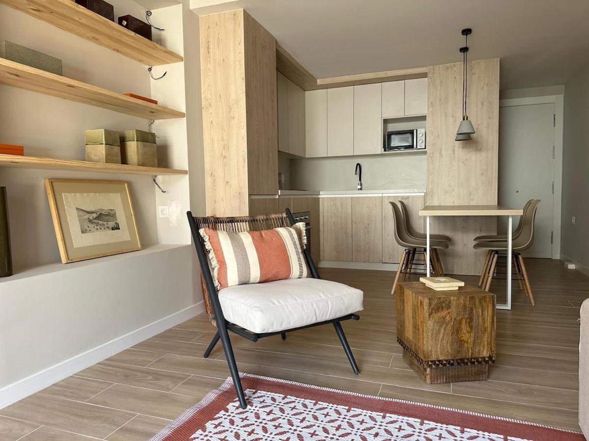 A Bright Townhouse In The Marbellamar Residential Development Marbella