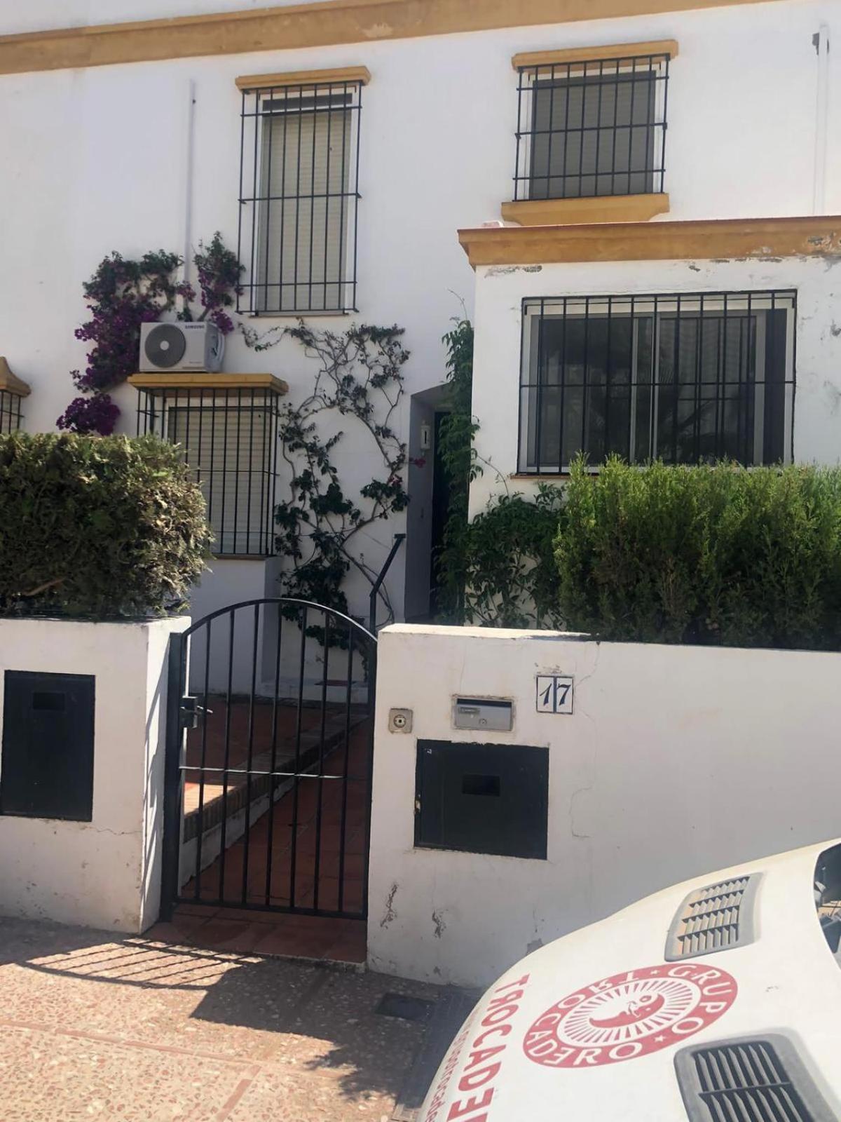 A Bright Townhouse In The Marbellamar Residential Development Marbella